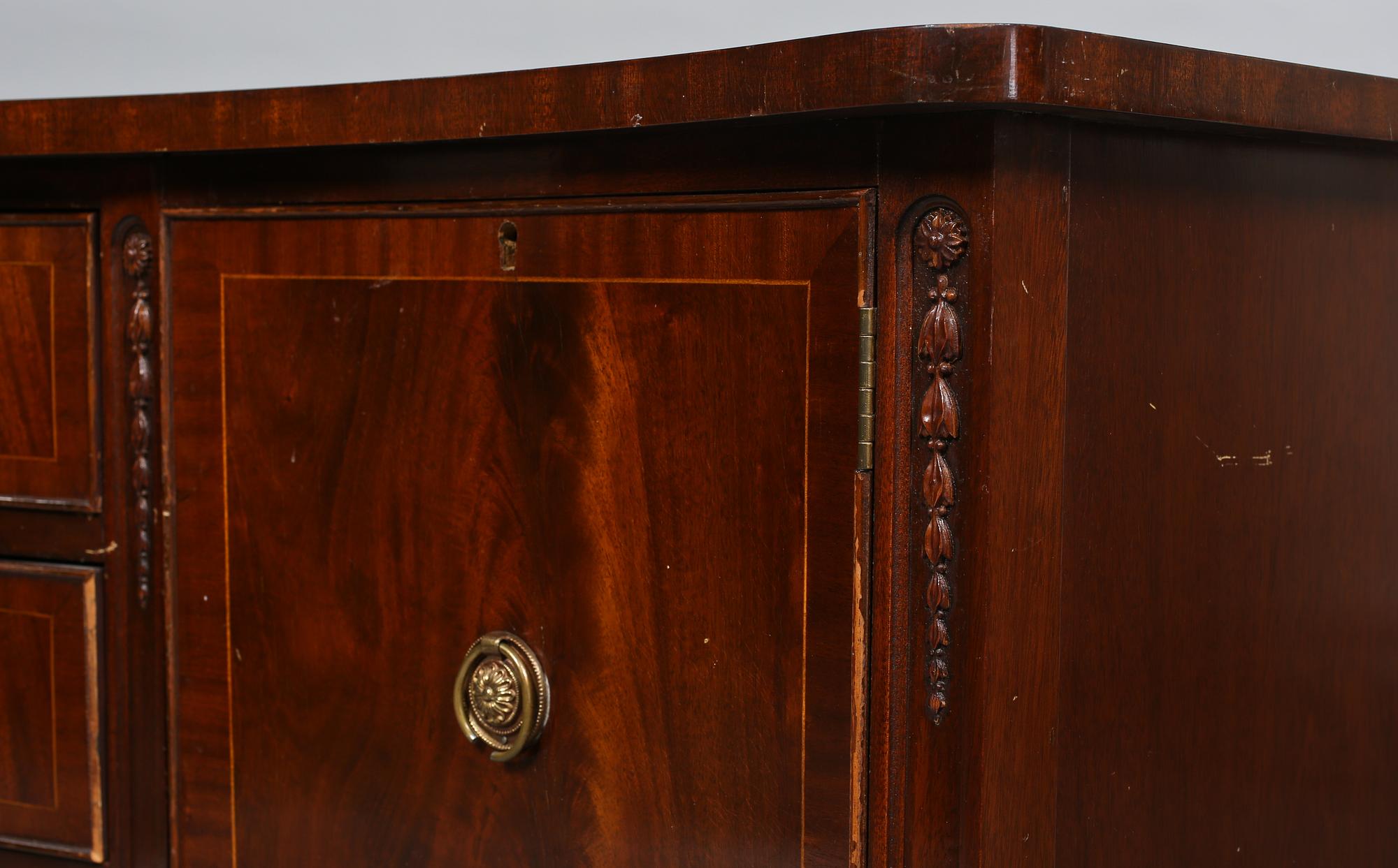 SIDEBOARD, engelsk stil, 1900-tal.