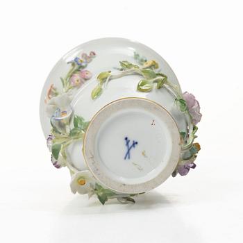 Meissen, Potpurriurna med lock, porslin, omkring 1900.