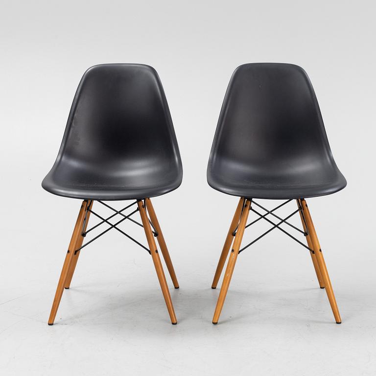Charles & Ray Eames, stolar, ett par, "Plastic chair DSW", Charles & Ray Eames, Vitra, 2016.