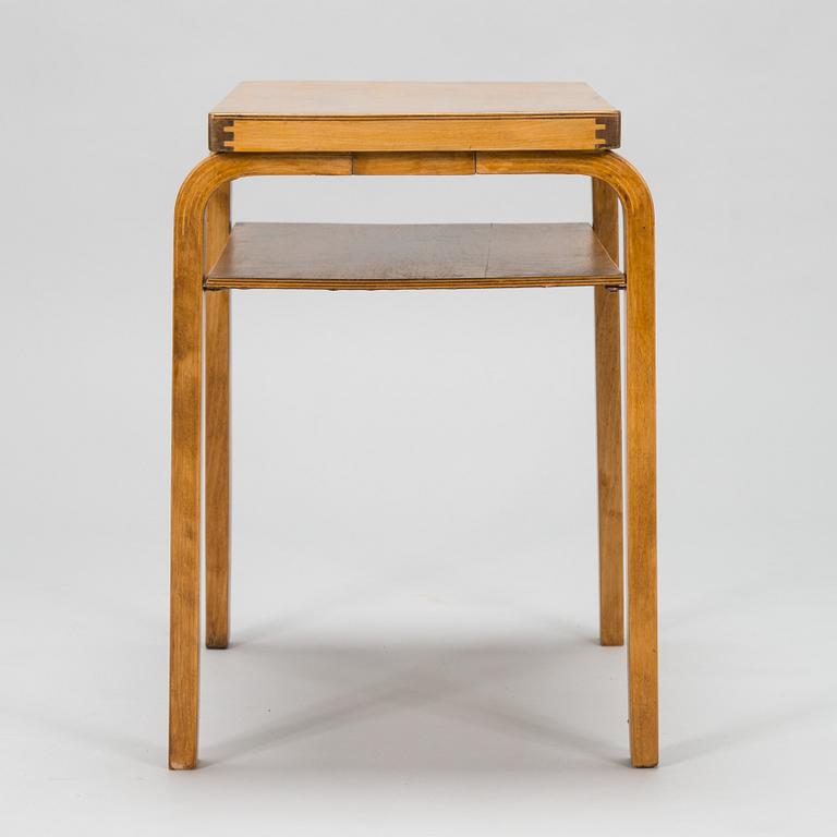 Alvar Aalto, A mid-20th century 'A 86' table for Huonekalu- ja Rakennustyötehdas A.B.