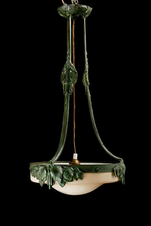 TAKLAMPA, jugendstil, 1900-talets första hälft, stomme av grönpatinerad metall. H 73.