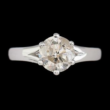 RING, 18 k vitguld, solitär briljantslipad diamant ca 2.01.