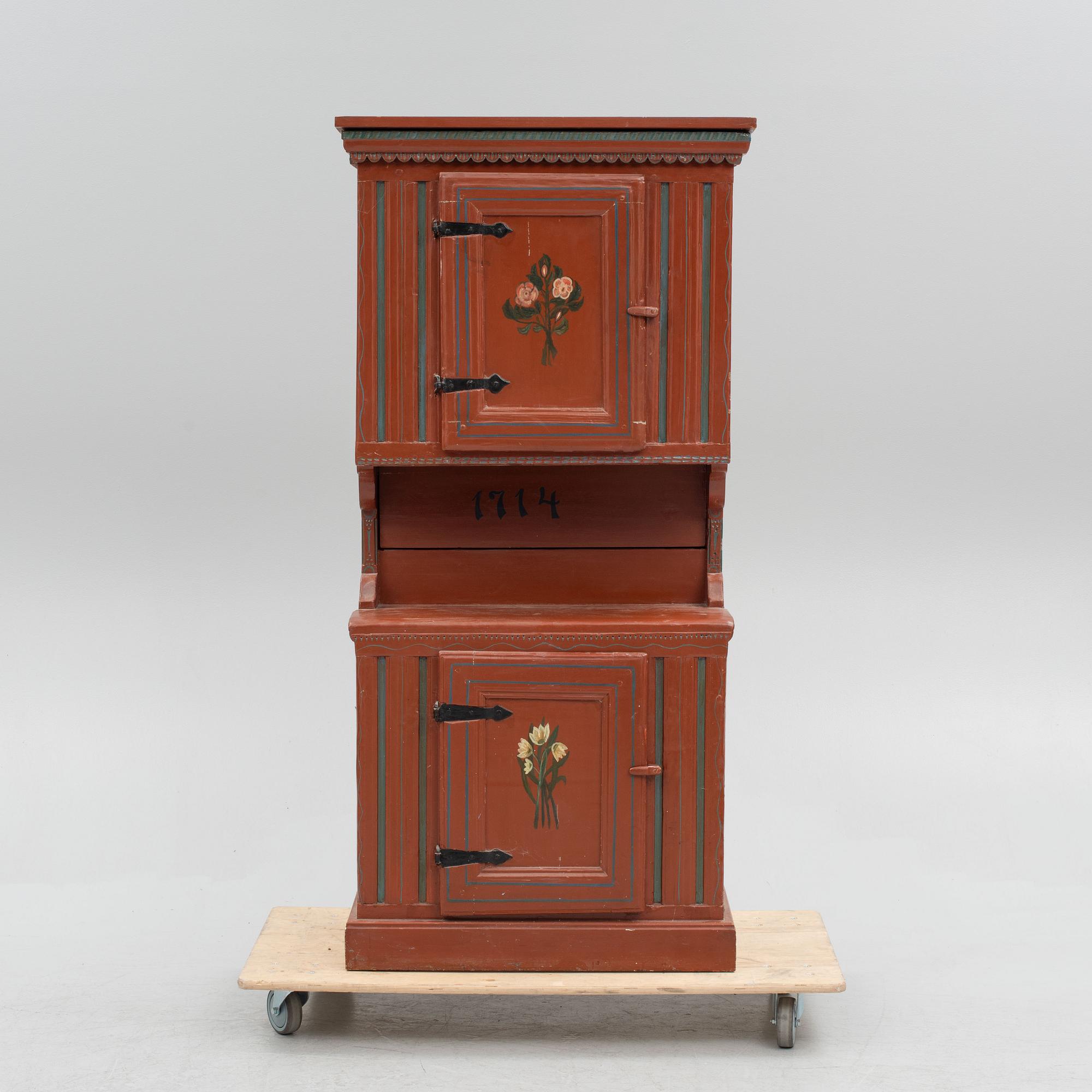 A cabinet, 18th/19th Century.