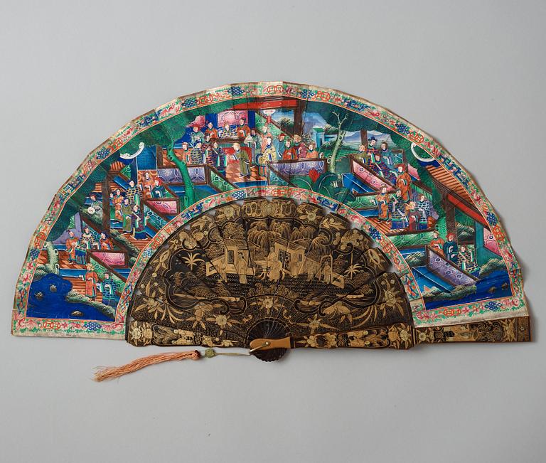 A painted mandarin fan with lacquered box, Qing dynasty, 19th Century.