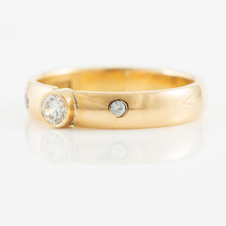 Jan-Christer Lundqvist, ring, 18K gold with faceted white stones, Skövde.