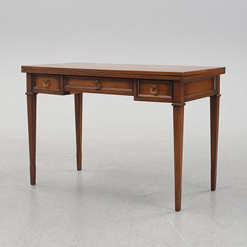 An American desk by Sligh-Lowry Michigan, 1960s.