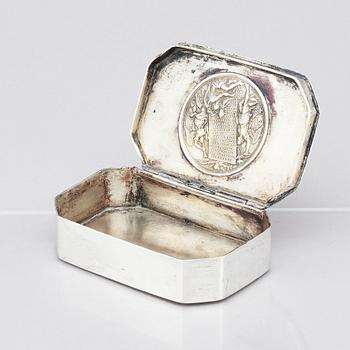 A Baltic late 18th/early 19th century silver-box, mark of Johann Gottfried Möring, Reval 1790-1818.