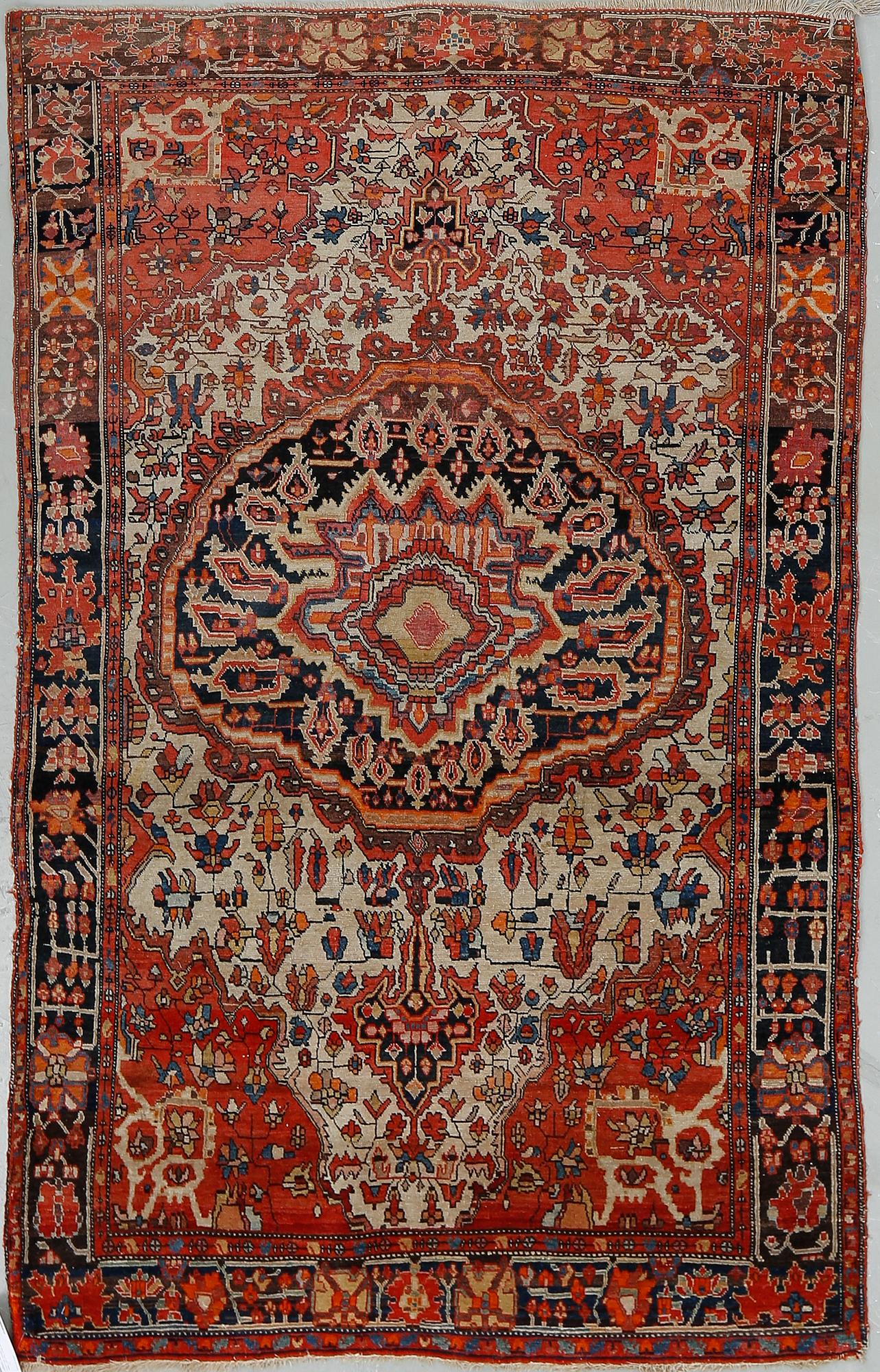 MATTA, antik/semiantik orientalisk. Ca 186x115 cm.