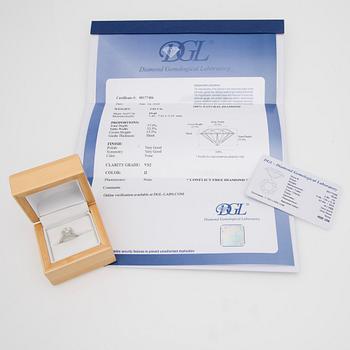 RING, vitguld 14K, ovalslipad diamant ca 1,01 ct. Små diamanter tot. ca 0,80 ct.