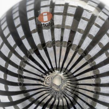 Oiva Toikka, An annual egg, 'Mirella's egg',  signed O. Toikka Nuutajärvi 2012, 65/750.