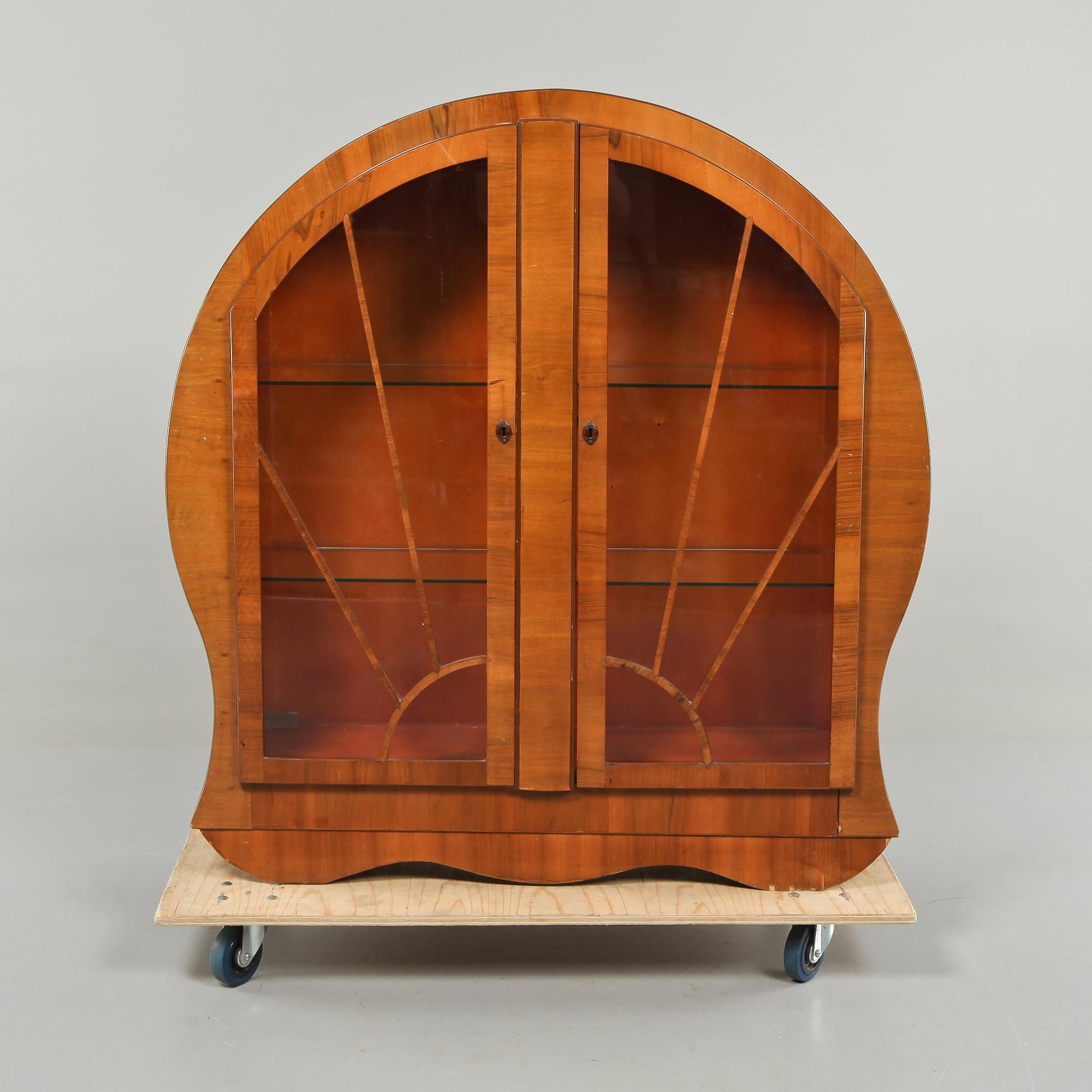 VITRINSKÅP, art-decostil, 1900-talets andra hälft.