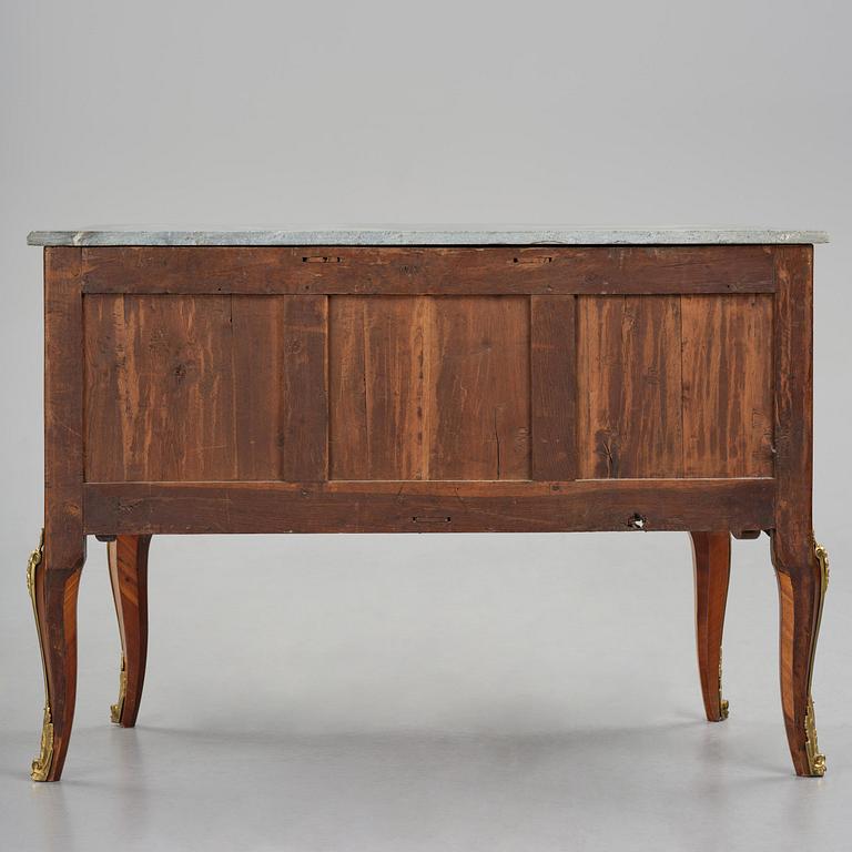 A Louis XVI rosewood and amaranth marquetry ormolu-mounted commode by Leonard Boudin (master in Paris 1761).
