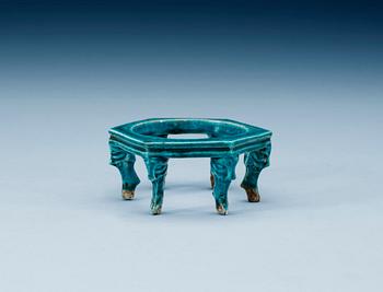 A turquoise qlazed octagonal biscuit stand, Qing dynasty, Kangxi (1662-1722).