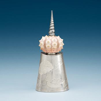 751. A Kristian Nilsson Sheherazade sterling lidded jar, Stockholm 1977.