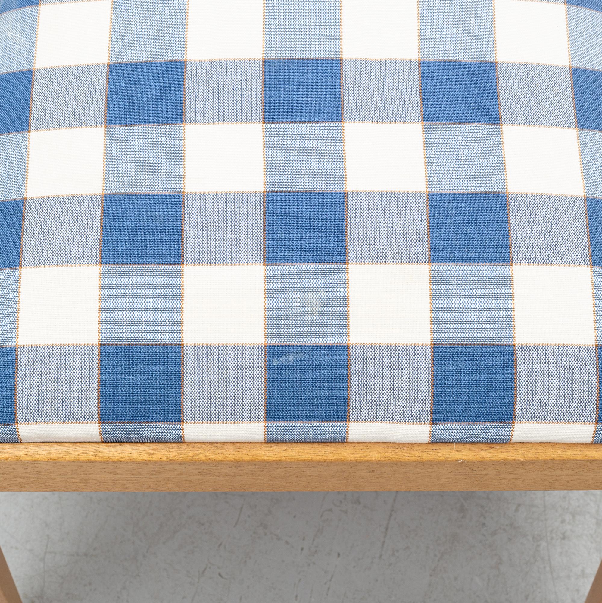 Josef Frank, stolar, modell 1165, 8 st + 2 karmstolar, Firma Svenskt Tenn, formgivna 1946-47.