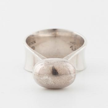 VIVIANNA TORUN BÜLOW-HÜBE, a ring for Georg Jensen, after 1945.