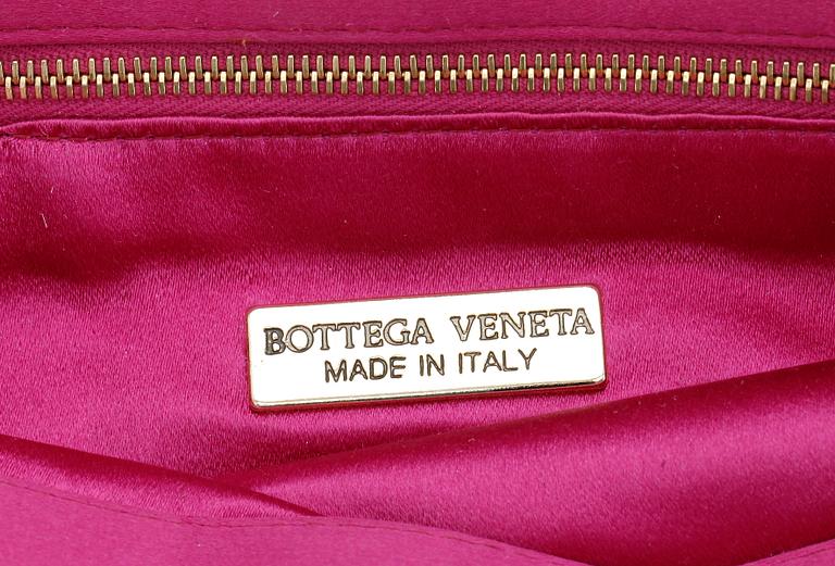 VÄSKA, Bottega Veneta.