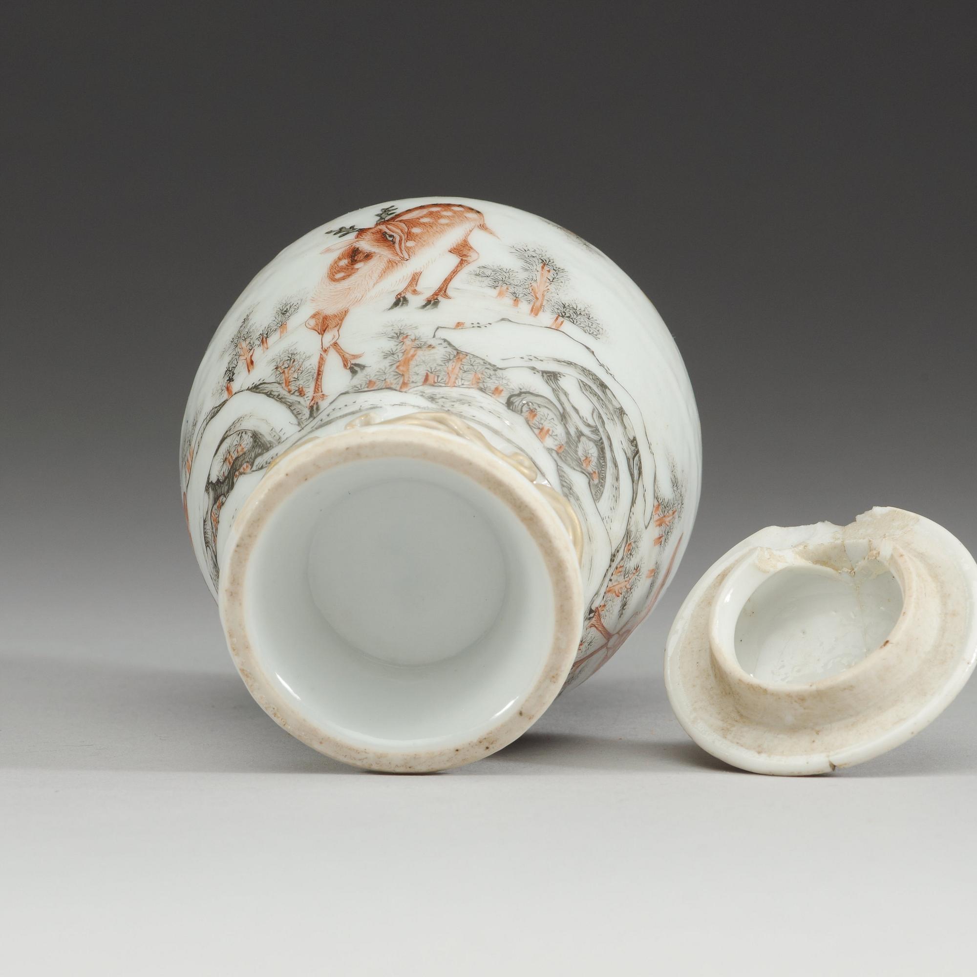 Two cups with saucers and a teacaddy, Qing dynasty, Yongzheng (1723-35).