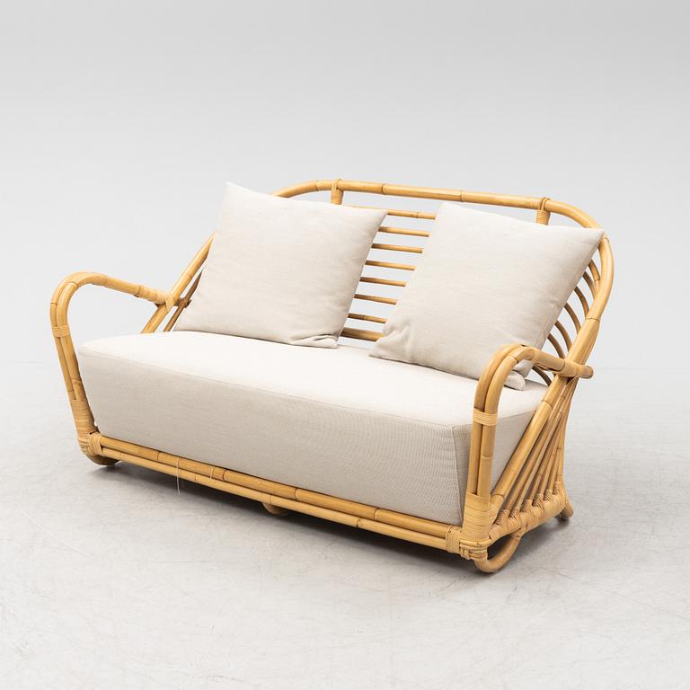 Arne Jacobsen, soffa, "Charlottenborg", ur kollektionen "ICONS", Sika Design, Danmark.