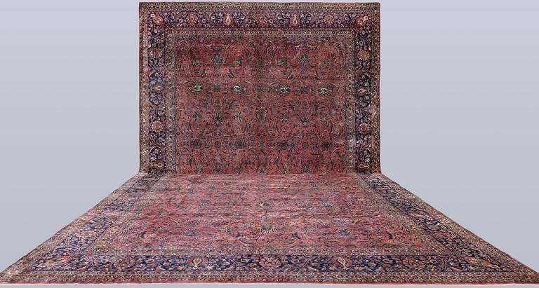 Carpet, Saruk, antique, 682 x 405 cm.
