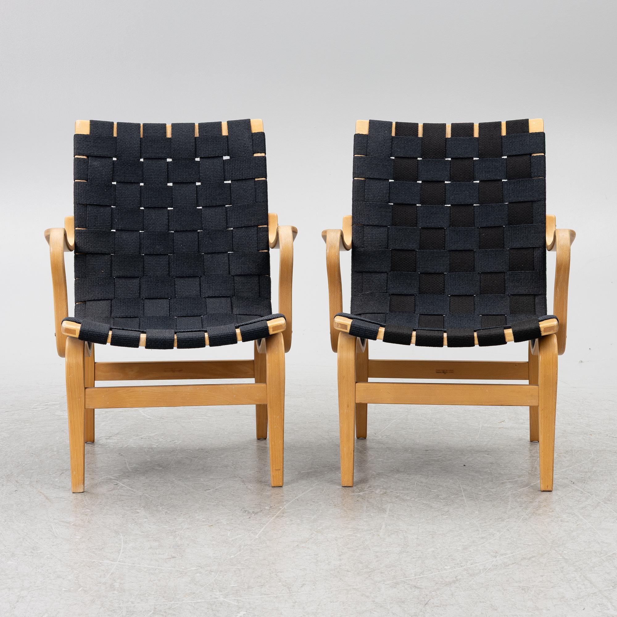 Bruno Mathsson, fåtöljer, ett par, "Eva", Firma Karl Mathsson, Värnamo, 1976.