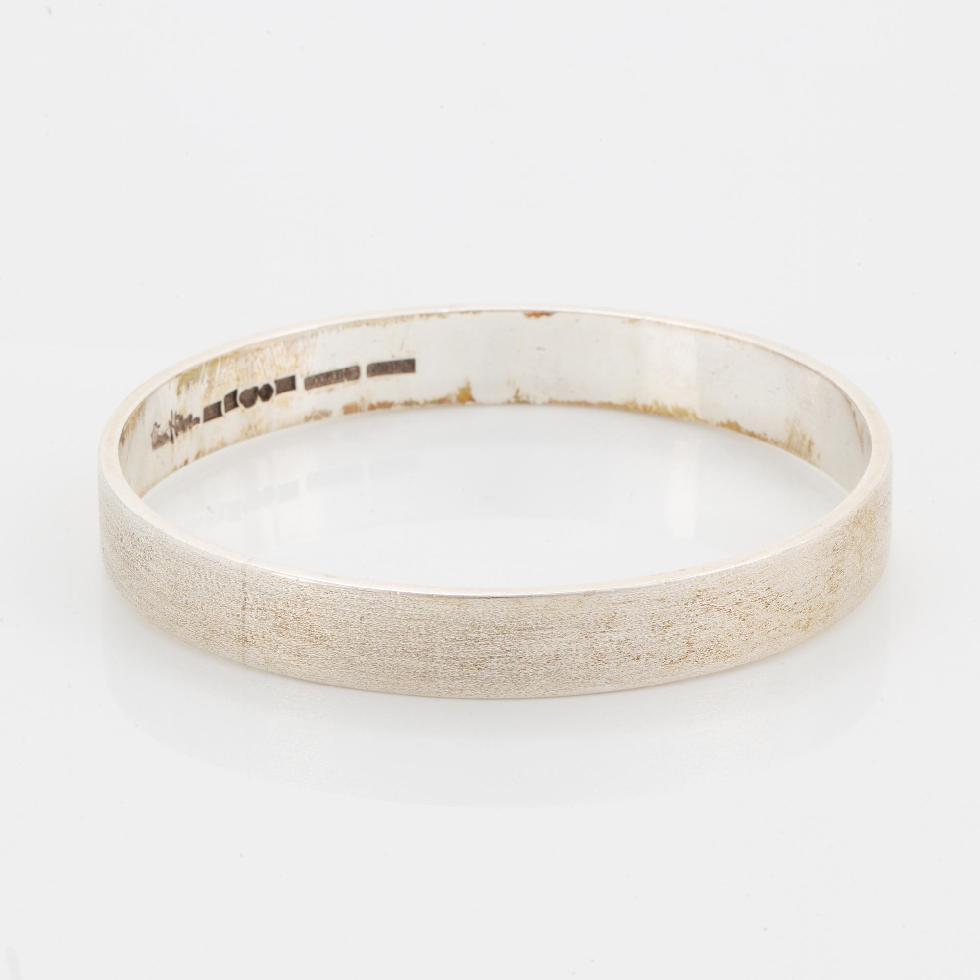 Wiwen Nilsson,  sterling silver bangle, Lund 1964.