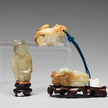 620. A set of three nephrite figurines, Qing dynasty.