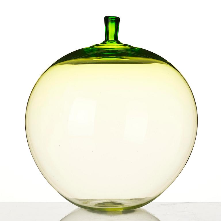 Ingeborg Lundin, a green underlay "Äpplet" (The Apple) glass vase, Orrefors, Sweden, post 1957.