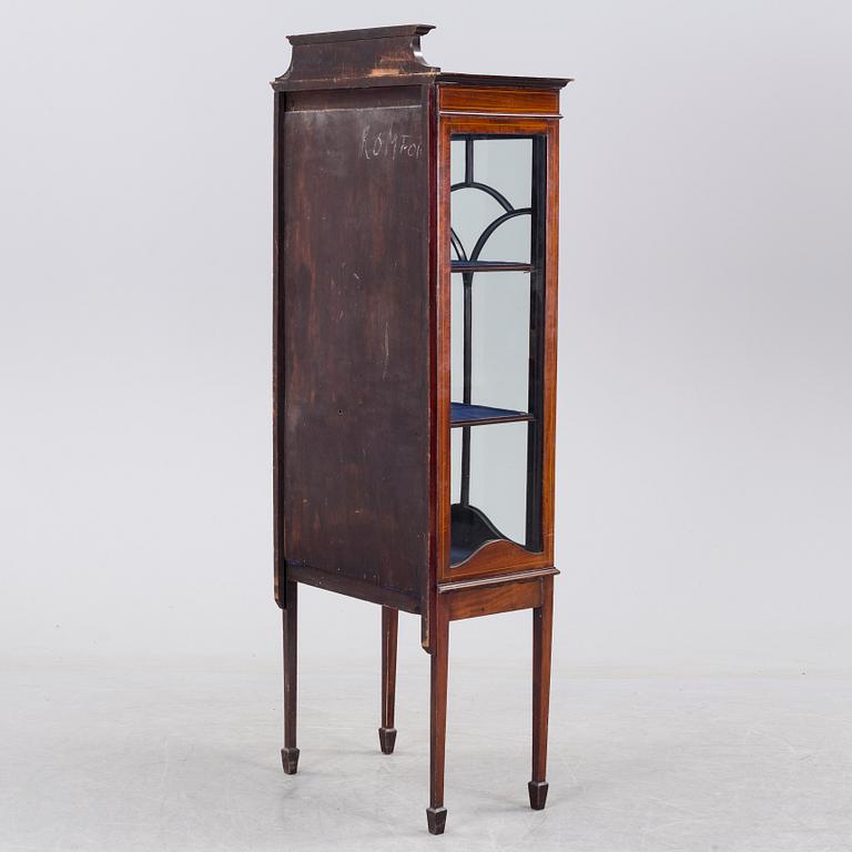 A first half of the 20th century display cabinet.