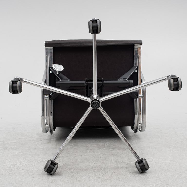 Charles & Ray Eames, office chair, "Soft Pad Chair EA217", Vitra.