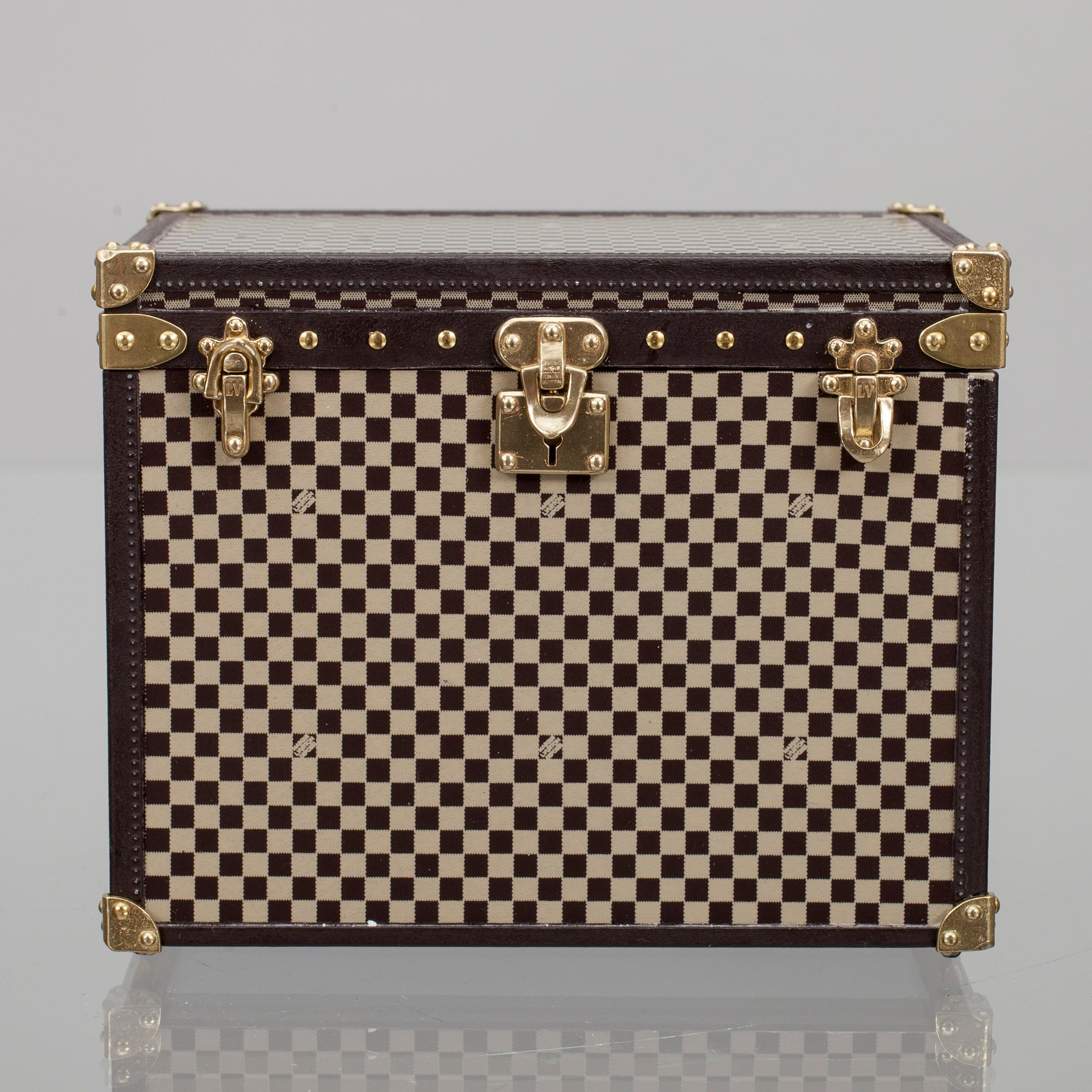 ASK, "Mini Malle Chapeaux", Louis Vuitton.