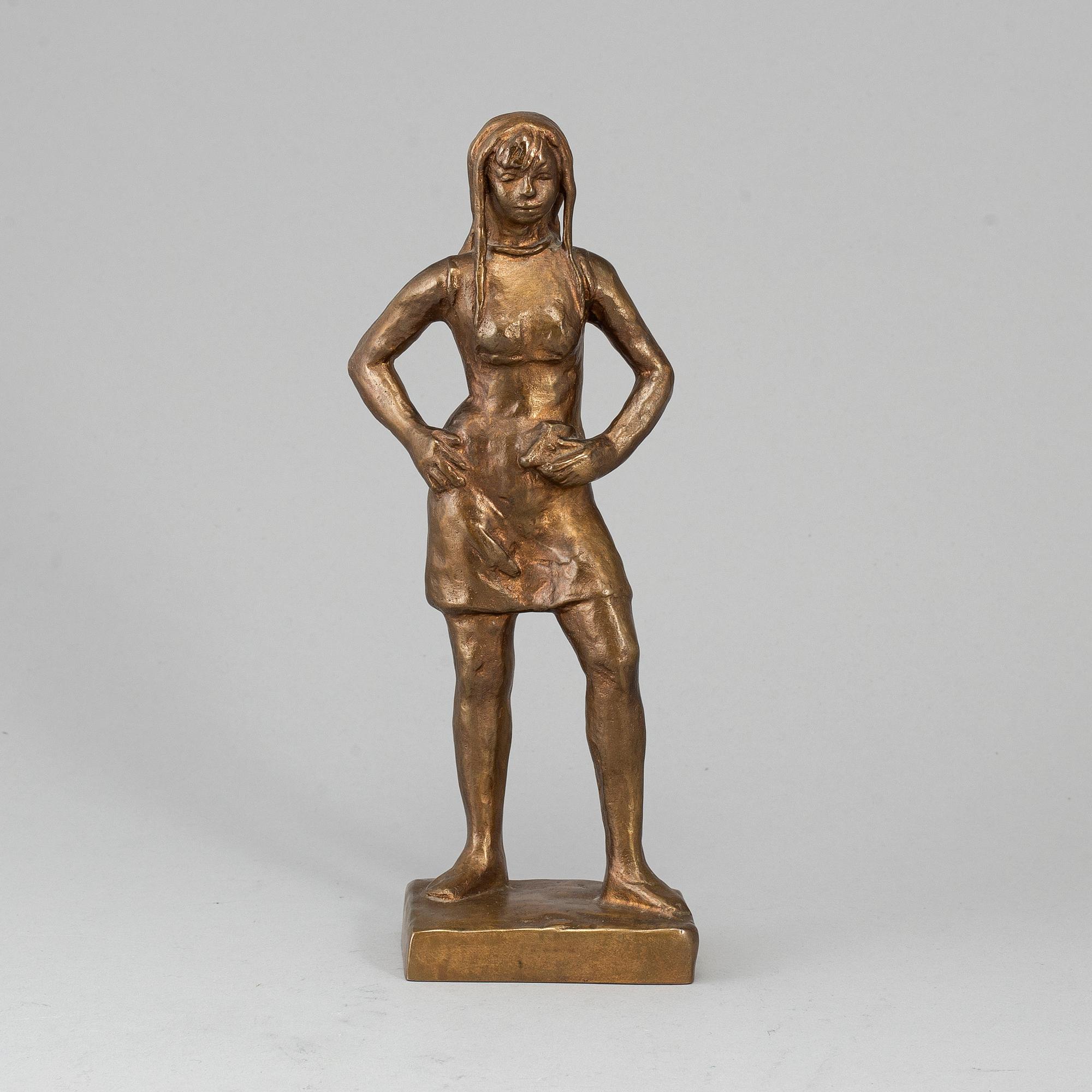 ASTRI BERGMAN-TAUBE, skulptur, guldpatinerad brons, signerad och med gjutarstämplar H. Bergman fud.