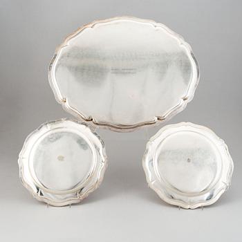 Bricka och Fat 2 st, nysliver, 1900-tal. Rokoko-stil.