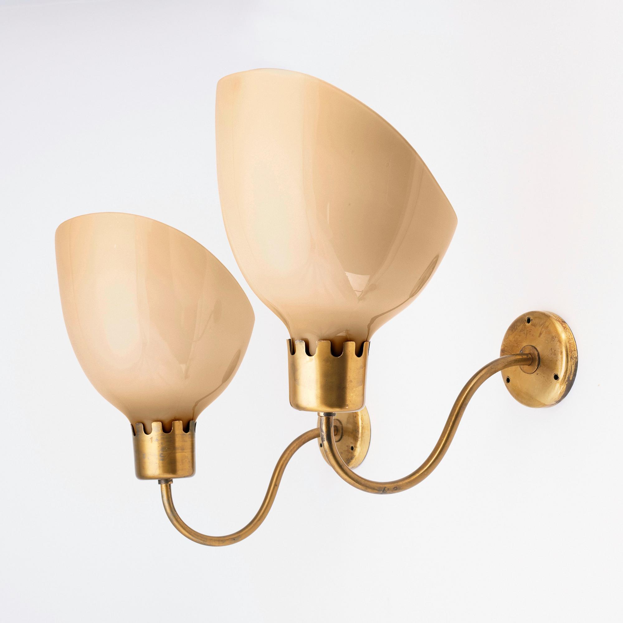 Harald Notini, vägglampetter, ett par, modell "8566/A", Arvid Böhlmarks Lampfabrik, 1940-tal.