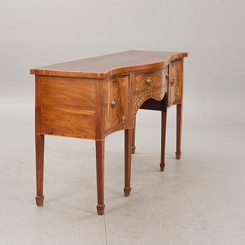 SIDEBOARD, England, 1900-talets mitt.