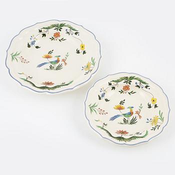 A 'Oiseaux de Paradis' faiance part dinner service, Gien, France, second half of the 20th century.