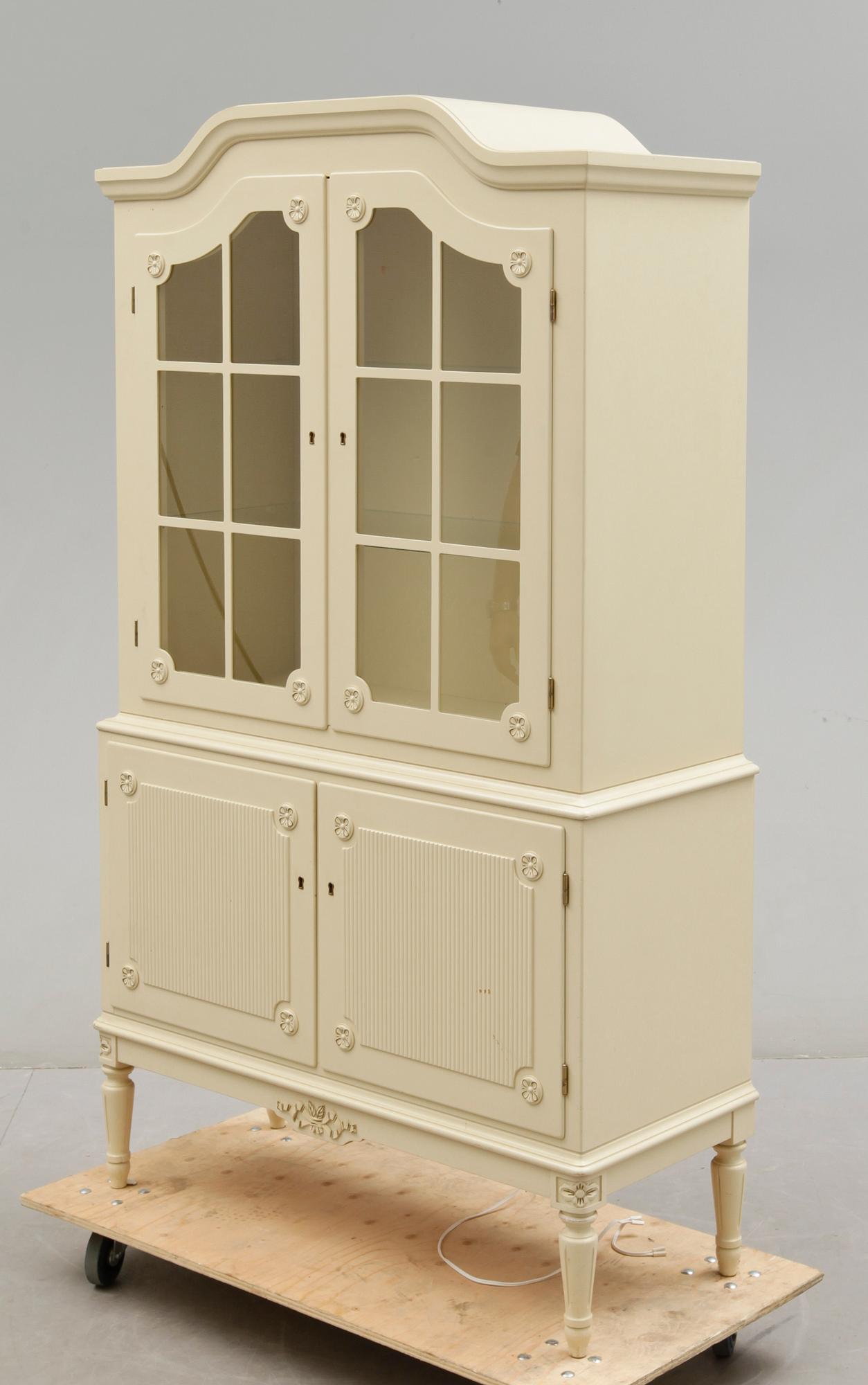 VITRINSKÅP, gustaviansk stil, "Kristina", GR möbler, Tibro, 1900-talets mitt.