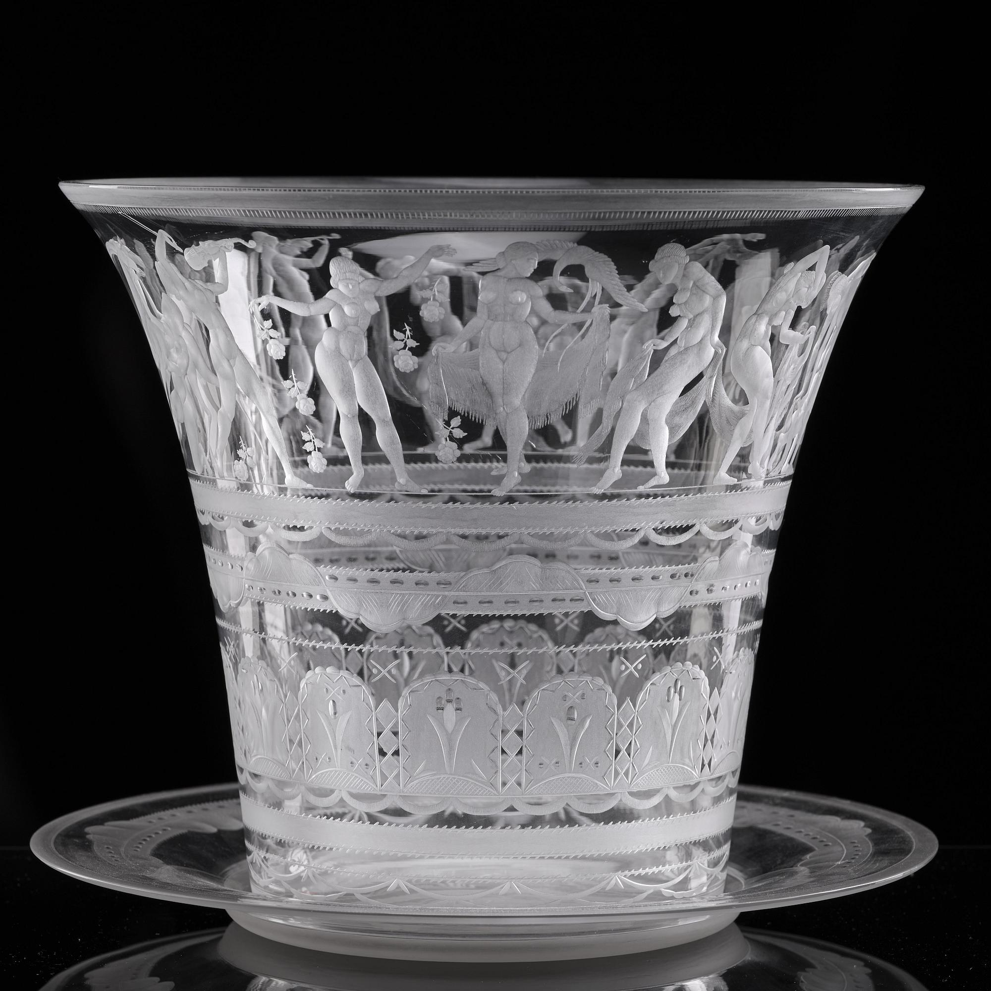 Simon Gate, an engraved glass bowl with plate, Orrefors, Sweden 1923, model 122.