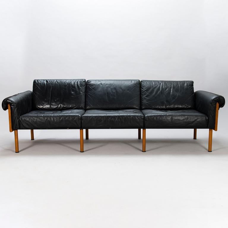 YRJÖ KUKKAPURO, a late 1970s 'Ateljee' sofa manufactured by Haimi.