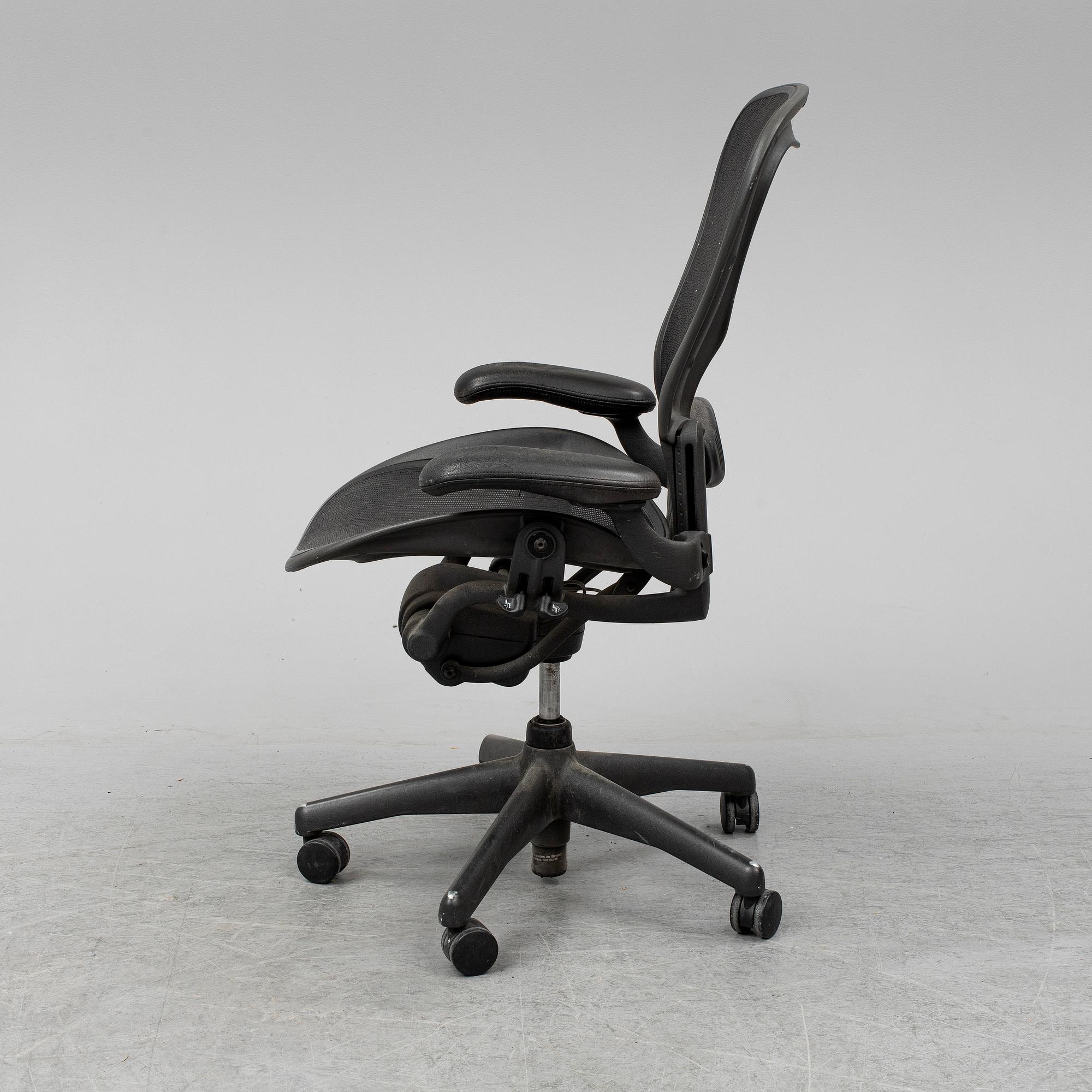 DON CHADWICK / BILL STUMPF, deskchair  "Aeron", Herman Miller, size medium.