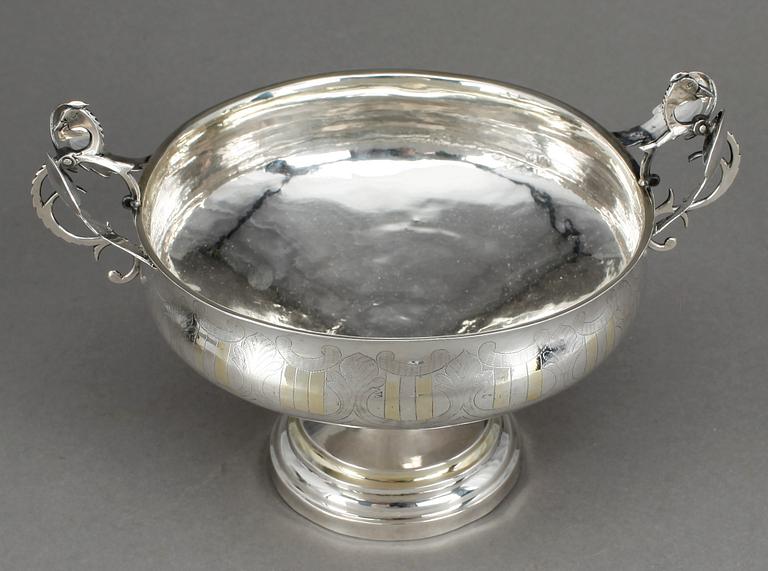 BRÄNNVINSSKÅL, silver, Lars Löfgren, verksam 1797-1854 i Hudiksvall. 189 gram.