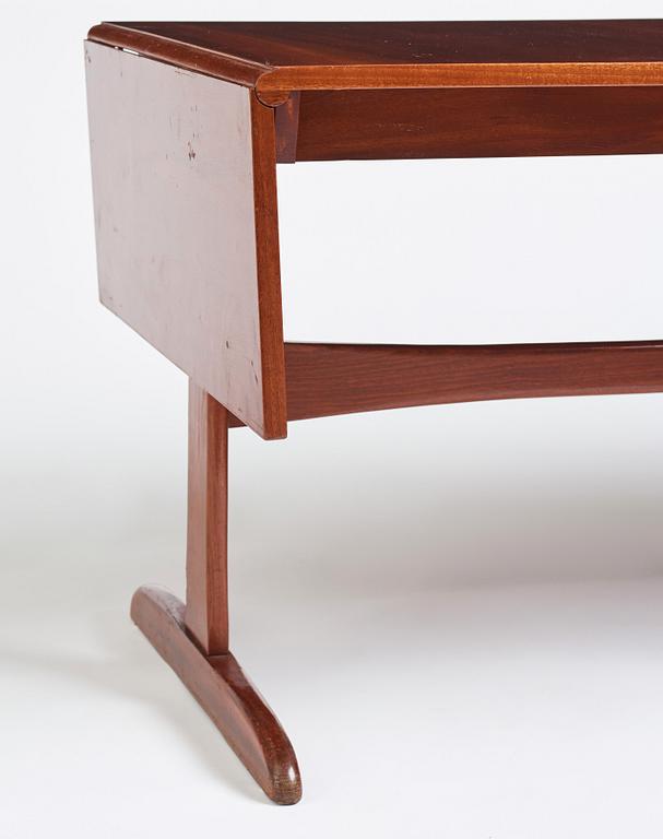 Josef Frank, a mahogany drop leaf table, Svenskt Tenn, 1940-1950s, 
model 1197.