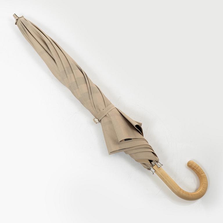 Burberry, Translation: "umbrella".