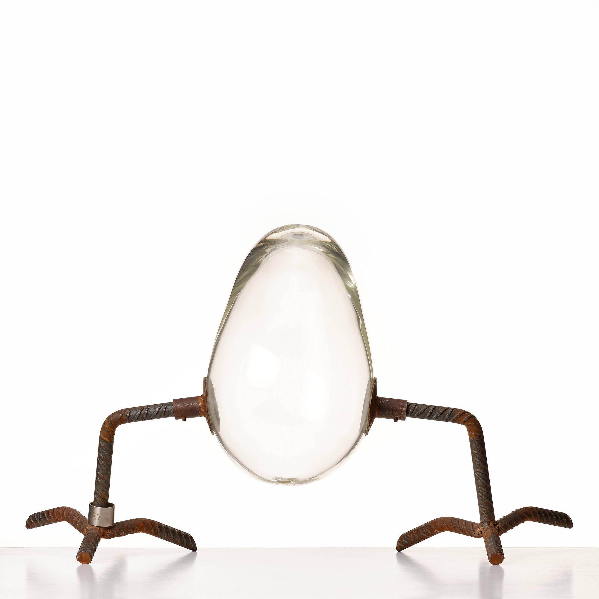 Koen Vanmechelen, "Walking egg".