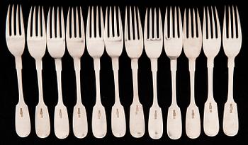 A SET OF RUSSIAN KNIVES AND FORKS, 12+12. РУССКИЙ НАБОР НОЖЕЙ И ВИЛОК, 12+12 шт.