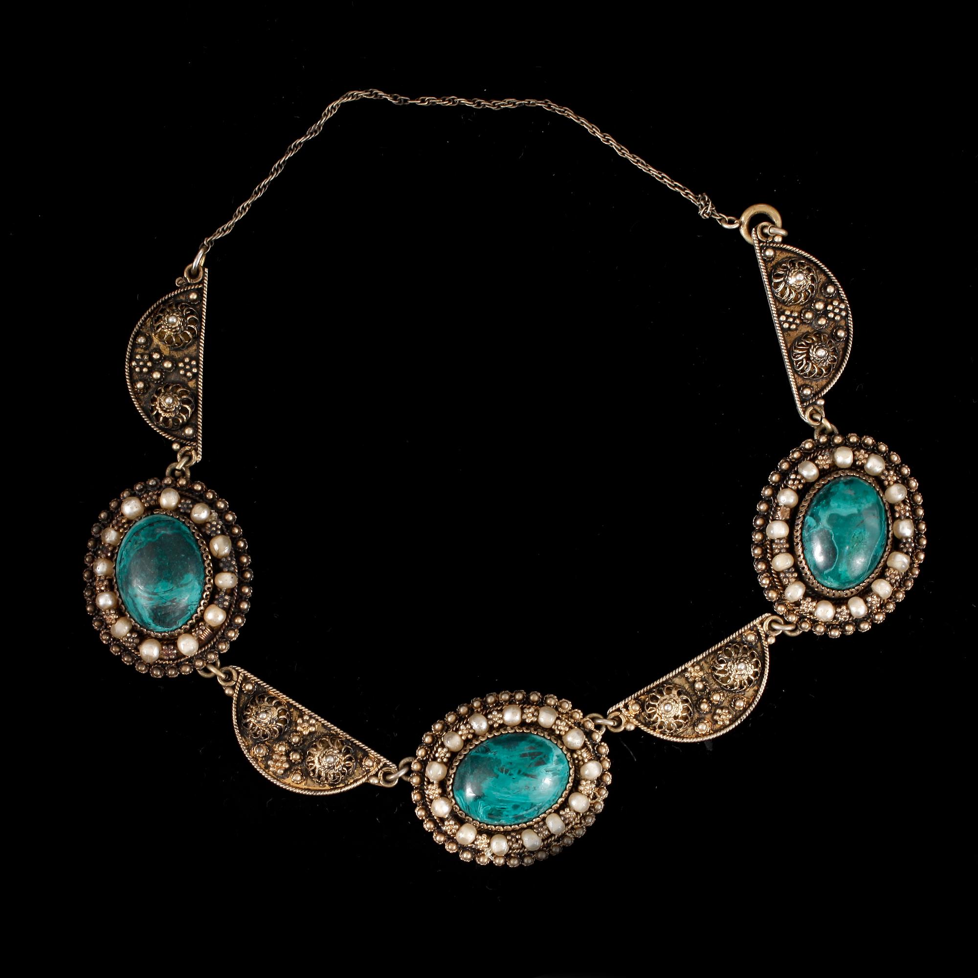 HALSBAND, förgylld sterlingsilver samt malakit, Israel, 1900-tal.