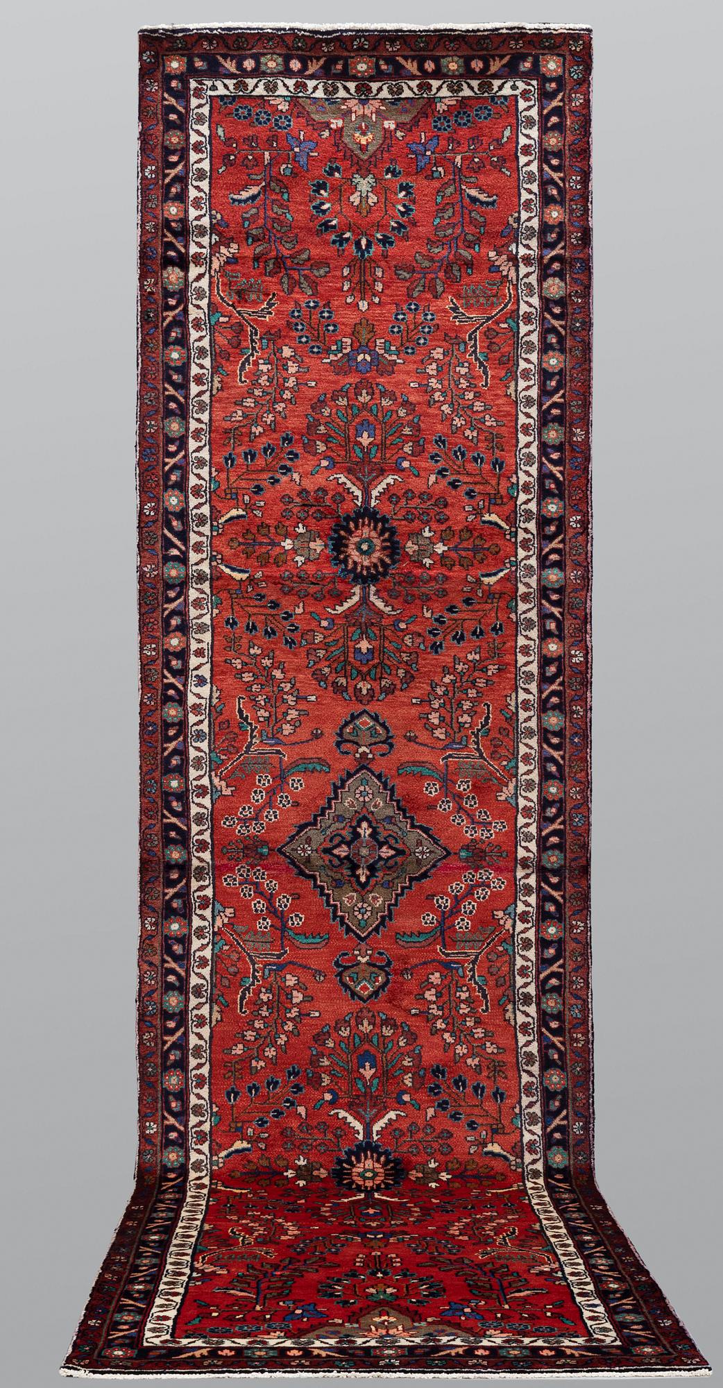 A Hamadan runner, c. 402 x 109 cm.