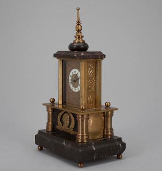 BORDSUR, sten samt mässing, 1900-talets början.