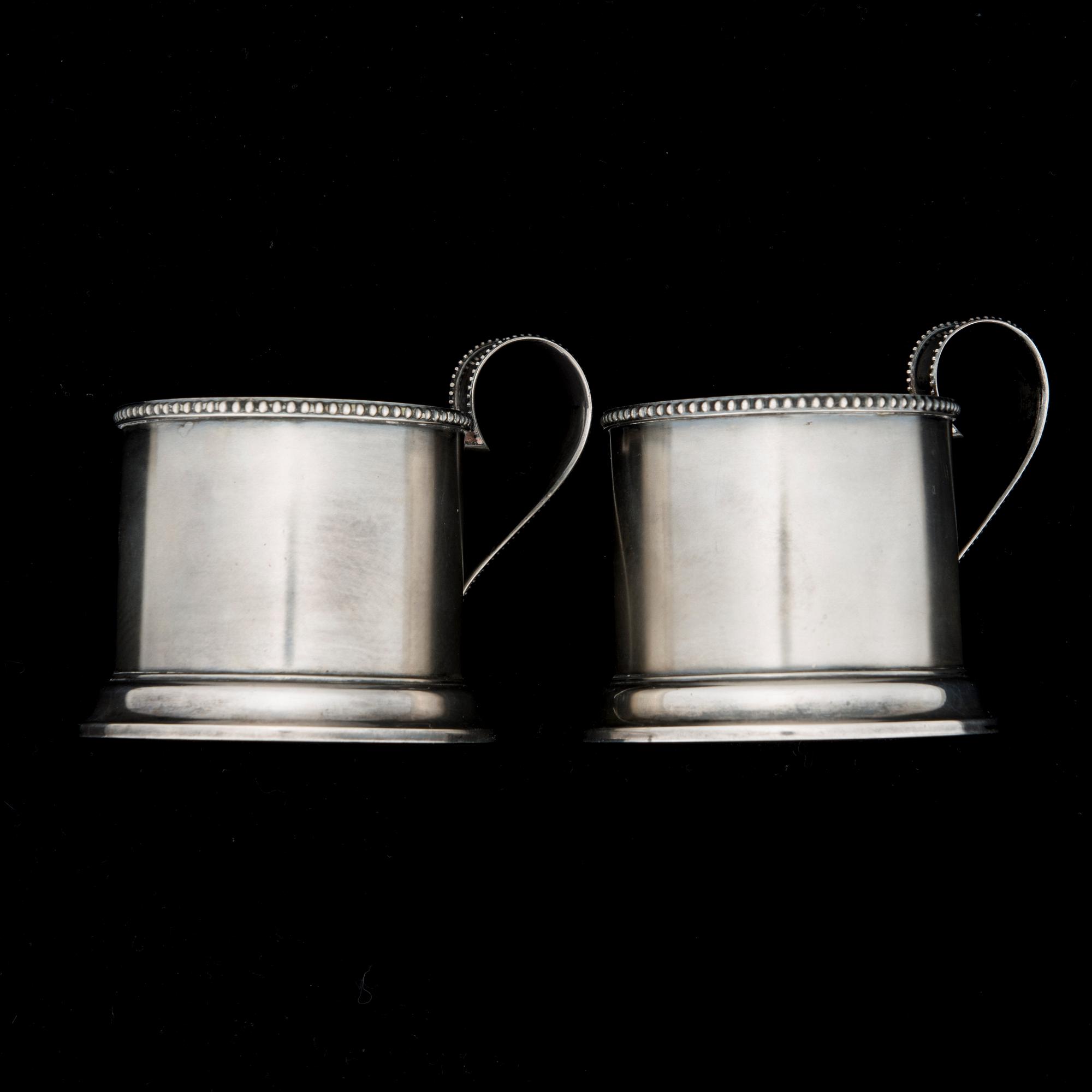 TEGLASHÅLLARE, ett par, silver, Åbo, Finska Guldsmeds Ab, Åbo 1917. Totalvikt 211 g.