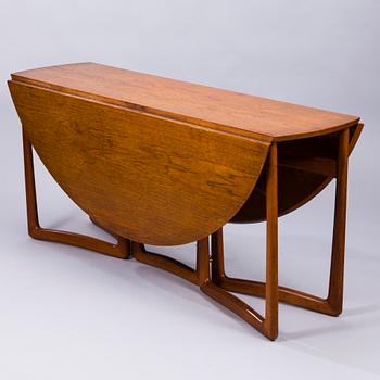 PETER HVIDT & ORLA MØLGAARD NIELSEN, a mid-20th-centurry dining table for France & Son, Denmark.